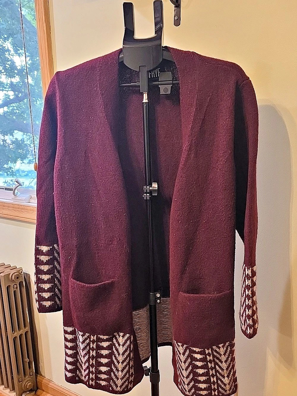 FRYE Women's Patterned Cardigan Maroon & White XL